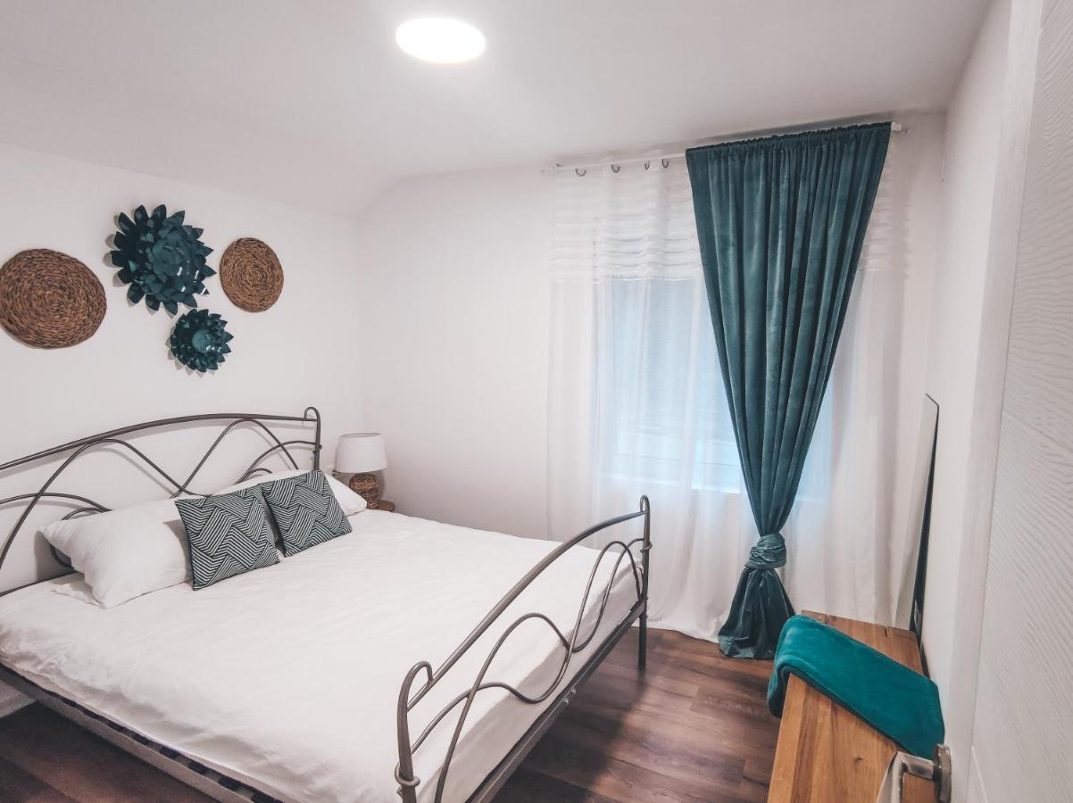 Villa-Apartments Bognar Velika Extérieur photo